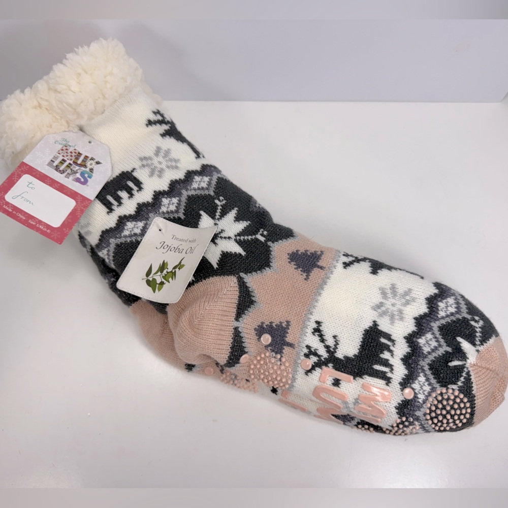 NWT - Muk Luks Sherpa Lined Knit Cabin Socks With Infused Jojoba Oil